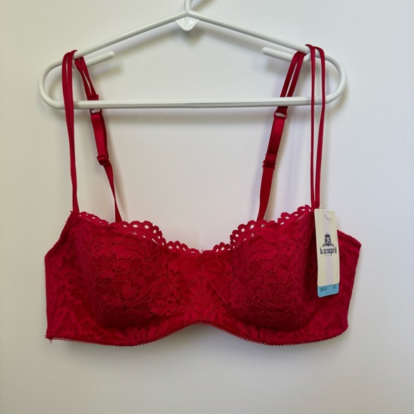 NWT Red Lace b.tempt’d by WACOAL Bra, 34C - Picture 2 of 9
